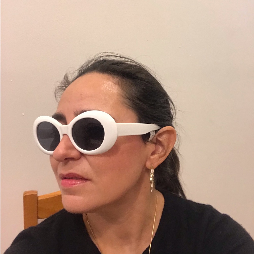 Francesca’s Collection White Frame Fashion Sunglasses